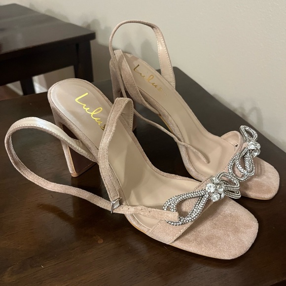 Lulu’s Beige Ankle Strap Heels - Picture 3 of 7